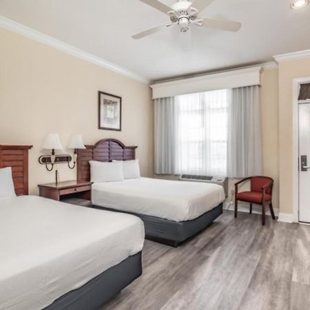 Litchfield Beach & Golf Resort מראה חיצוני תמונה